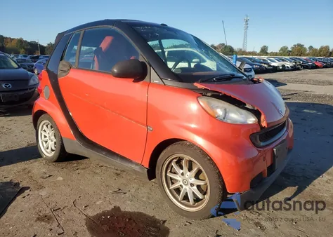 2008 Smart Fortwo Passion z USA, uszkodzony, nr VIN WMEEK31X58K129009